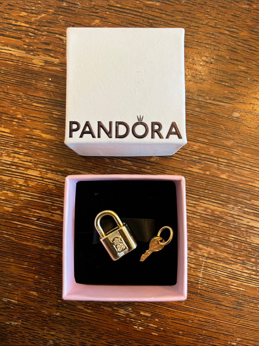 PANDORA Padlock & Key Dangle Charm - Picture 6 of 7